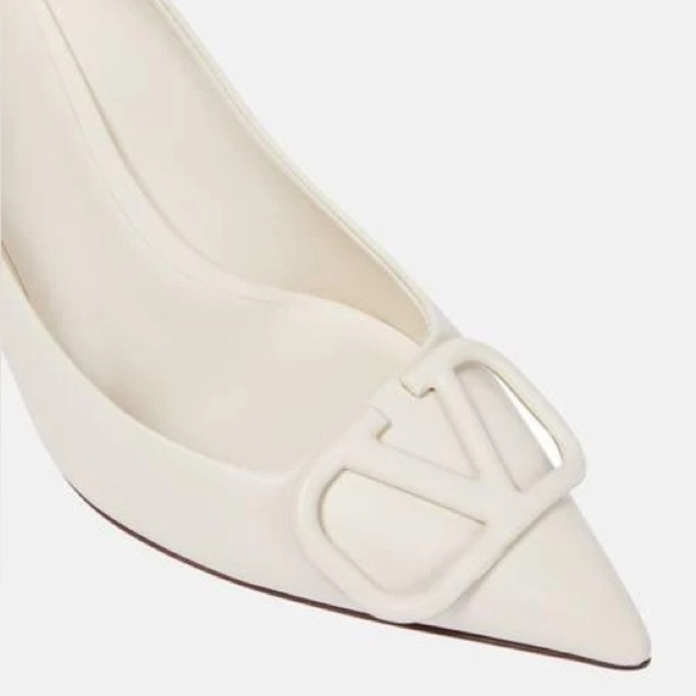 Valentino Garavani Signature VLOGO Pointed Toe 40mm Kitten Heel Pump EU 38 - Picture 5 of 9